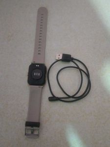 boult drift smartwatch with charging cables