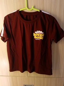 Maroon T-shirt with "Happy Days" Graphic