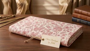 Charming Pink Paisley Print Dress Material