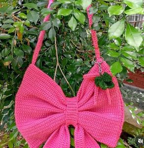 Chunky Crochet Bow Handbag