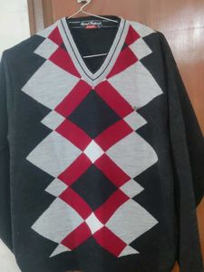 Men's Argyle V-Neck Sweater