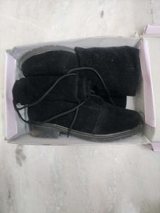 Black Boots