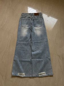 VINTAGE LIGHT BLUE BAGGY JEANS