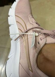 PUMA Flexlite Women's Sneakers