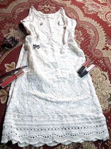 White Embroidered kurti ,with Tie-up St
