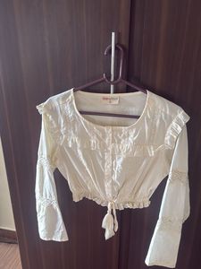 Cream Cotton Lace Trim Crop Blouse
