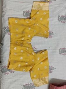 Beautiful Yellow Saree 🎉