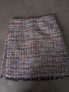 price drop!!! 🎀✨✨✨H&amp;M Divided Skirt
