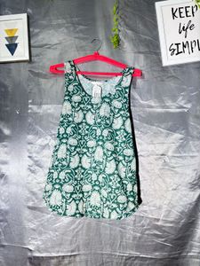 Green &amp; White Patterned Tank Top