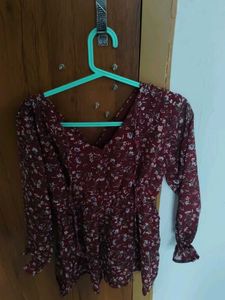 Chic Floral Print Peplum Top