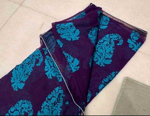 Elegant Paisley Print Saree