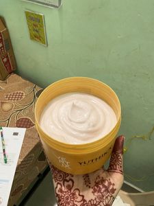 Yuthika Moisturizing hair cream