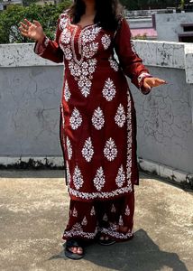 pure chikankari kurt set with plazzo pants 💗