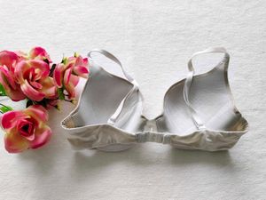 white inner : 34C