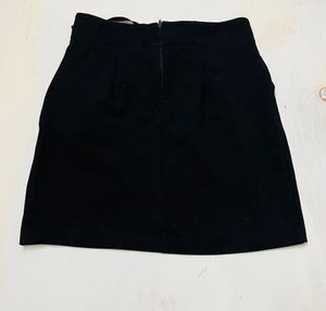 Forever 21 Stunning Black Skirt Waist 28-32