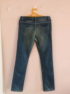 Straight Cut Blue Jeans