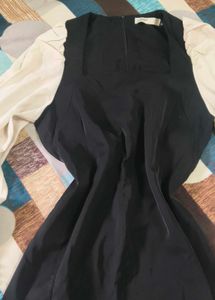Chic Black Dress with Puff Sleeves