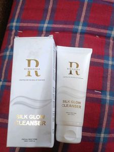 Riwaayaa Silk Glow Cleanser - For All Skin Types