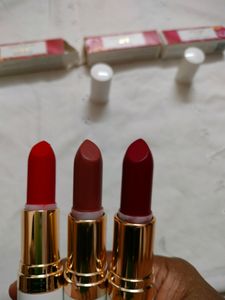 MYGLAMM LIT Satin Matte Lipstick