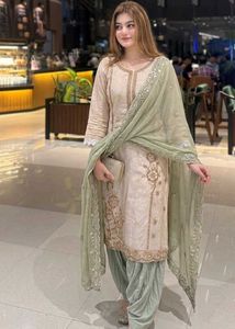 Embellished Kurta Set