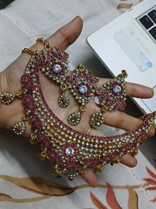 beautiful stone necklace