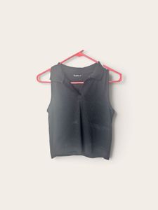 Black Ribbed Collared Sleeveless Top