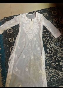 Elegant White Chikankari Kurta