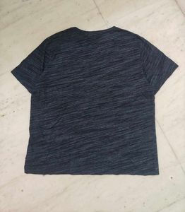 GAP Men's V-Neck T-Shirt