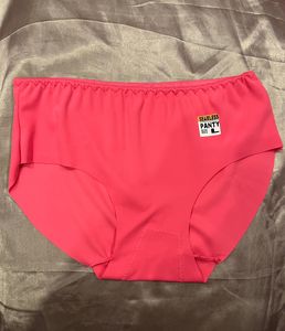 Seamless Panty And Elle 18 Lipstick