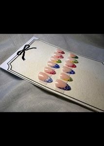 bandhani frech tip nails