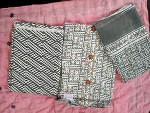 Stylish Printed Kurta Set