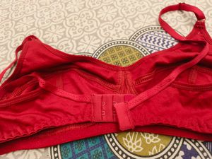 Red 🍒 Bra