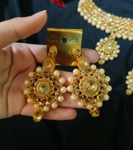 Elegant Pearl &amp; Stone Jewelry Set