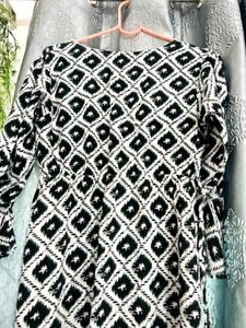 Chic Black &amp; White Print Dress