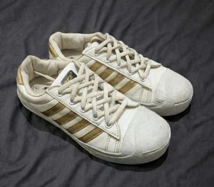 Sparx White & Gold Casual Sneakers