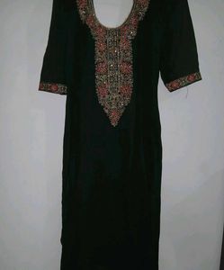 Elegant Embroidered Kurta