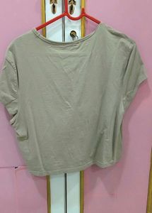 H&amp;M Divided Cropped T-Shirt