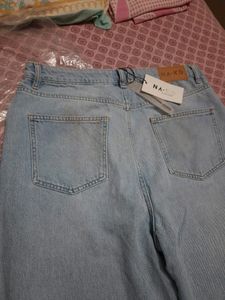 Na-kd Heavily Distressed Straight Fit Jeans