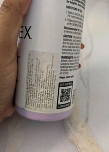 Olaplex No. 4P Blonde Enhancer Toning Shampoo