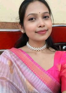 Elegant Pearl Necklace and Earrings Set
