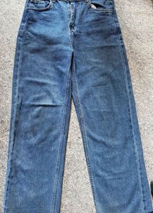 straight fitted dark blue jean