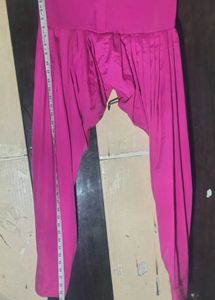 🌼 Magenta Silk Harem Salwar / Patiala Style Botto