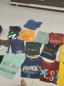 30 per piece Bundle ofs Graphic T-Shirts