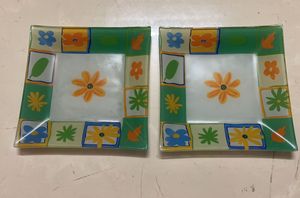 Aesthetic green serving plates