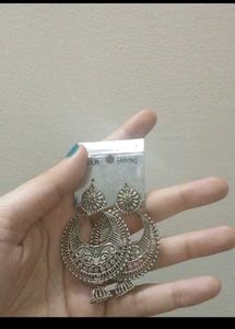SET OF 4 Sparkling Hoop Earrings abs Necklace