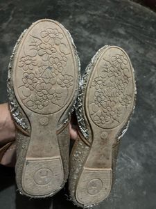 Embellished &amp; Juttis Flats