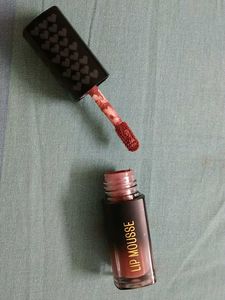 Lakme Xtraordin-airy Lip Mousse