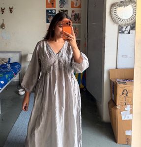 Grey V-Neck Embroidered Kurta