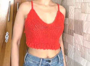 🧡 Orange Crop Top