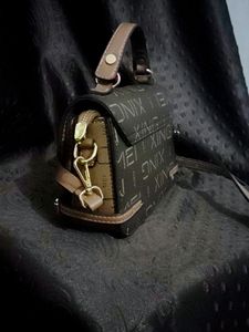 It's Lovely Handbag👜👜👜👜 For Women's And girls